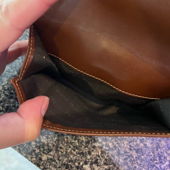 Authentic Burberry wallet! - Picture 2 of 8